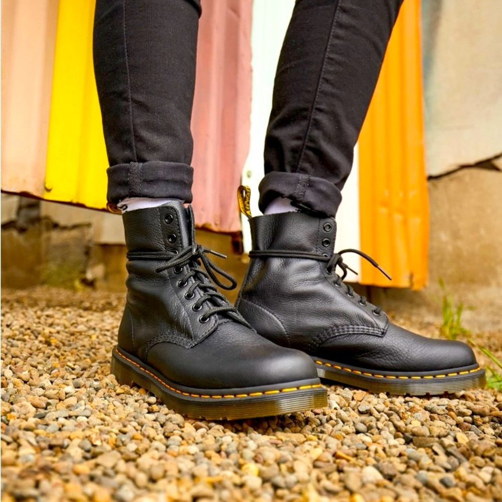 Doc Martens 1460 Pascal Vegan Leather Lace Up Boots Vintage 90’s Style